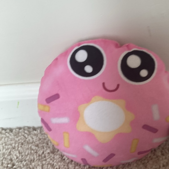 Donut - Picture 2 of 4